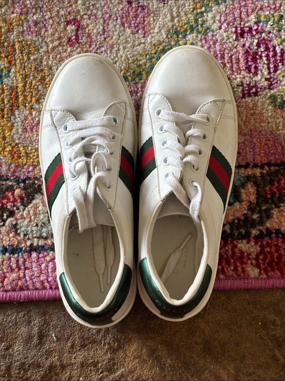 Gucci White Leather Low-Top Sneaker. Size 33